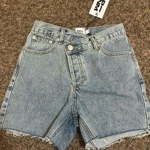 Princes Polly Xena Denim Shorts. New with tag